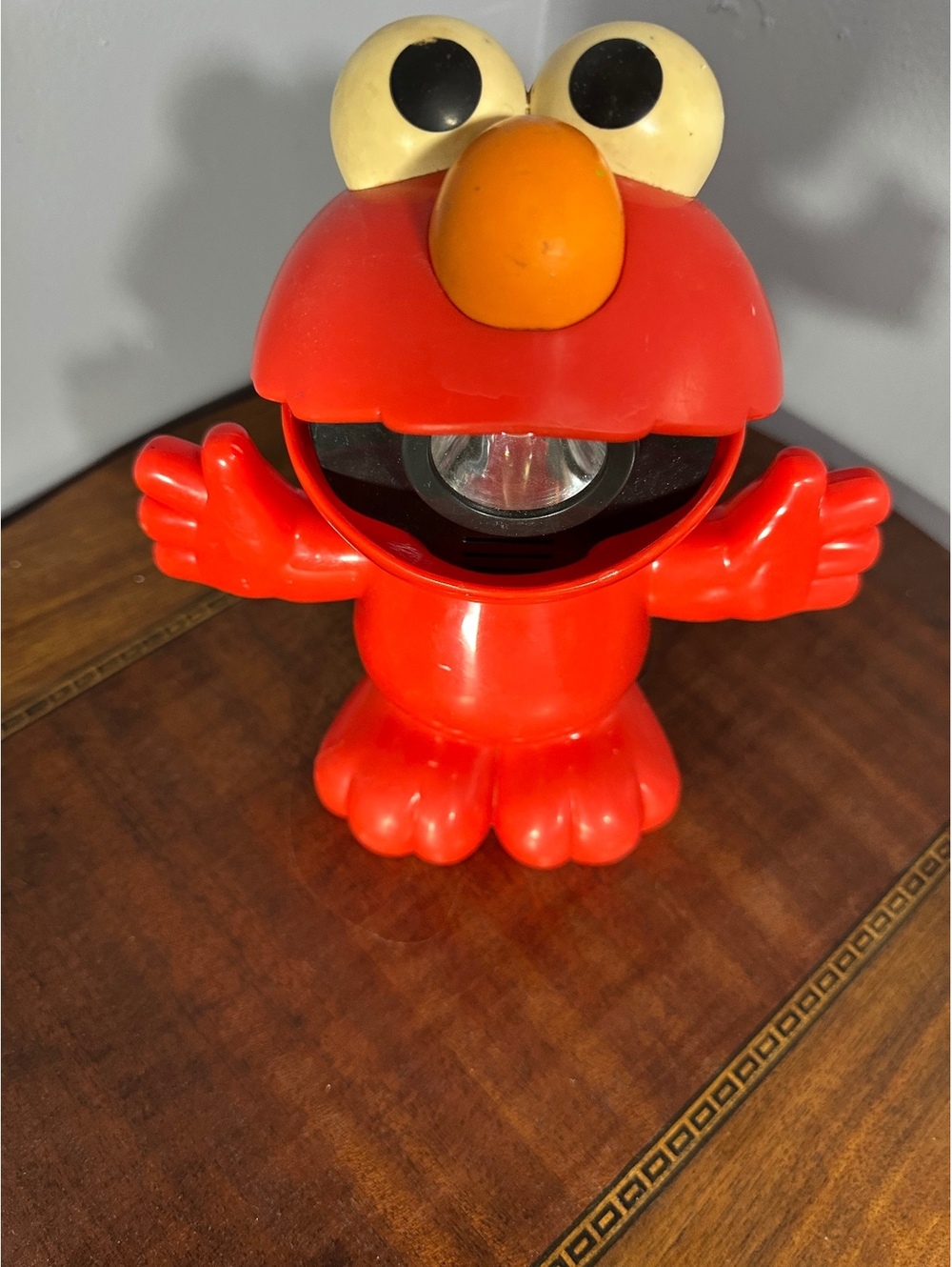 Vintage 2005 Little Tikes Sesame Street Laughing Elmo Flashlight ~Works